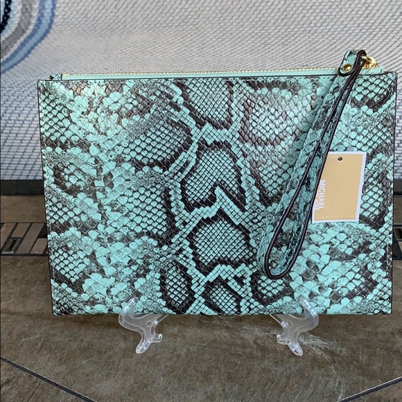 MICHAEL KORS JET SET TRAVEL XL ZIP CLUTCH WRISTLET - Picture 9 of 16